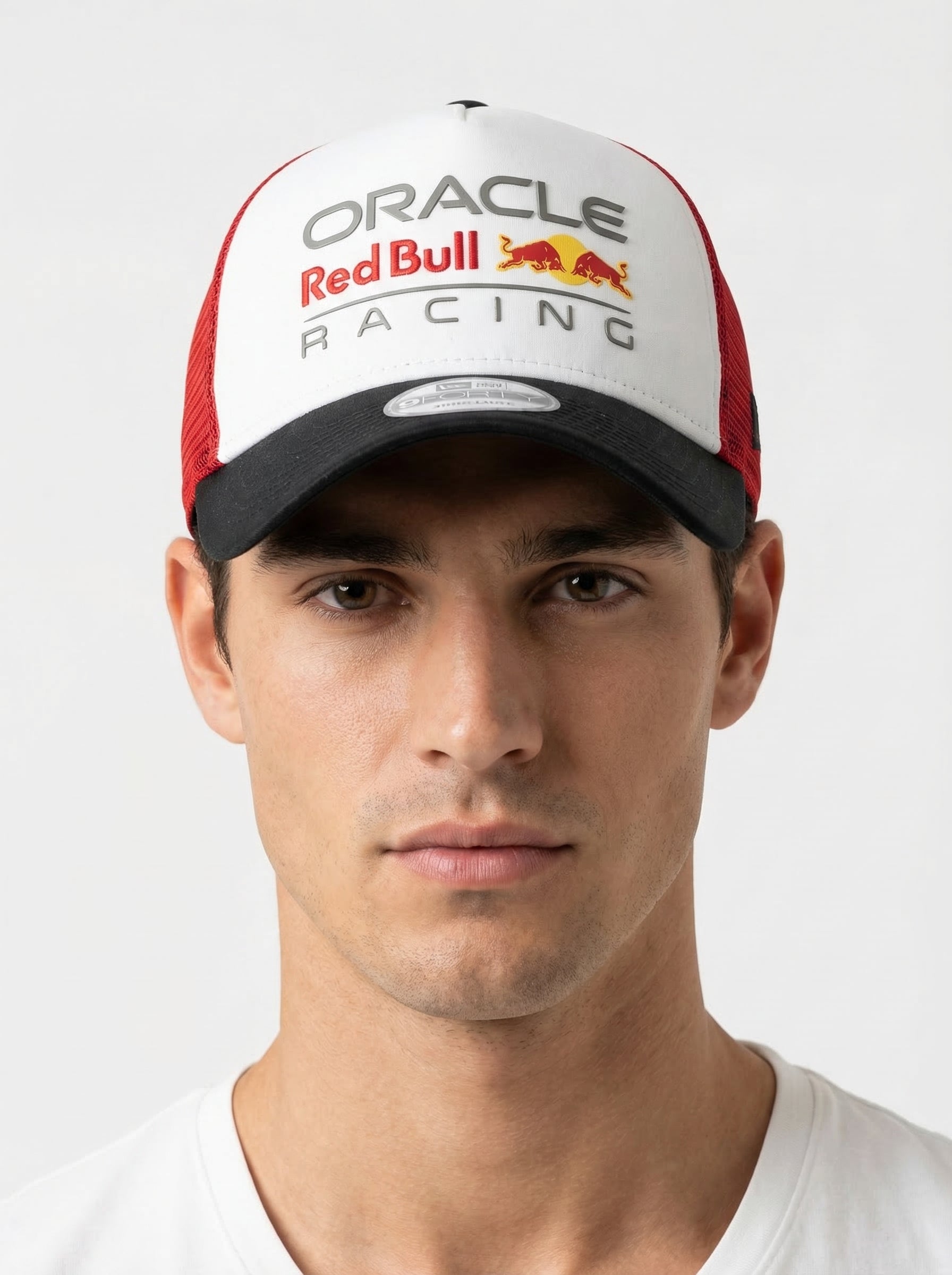 New Era Oracle Red Bull Racing 9FORTY Trucker